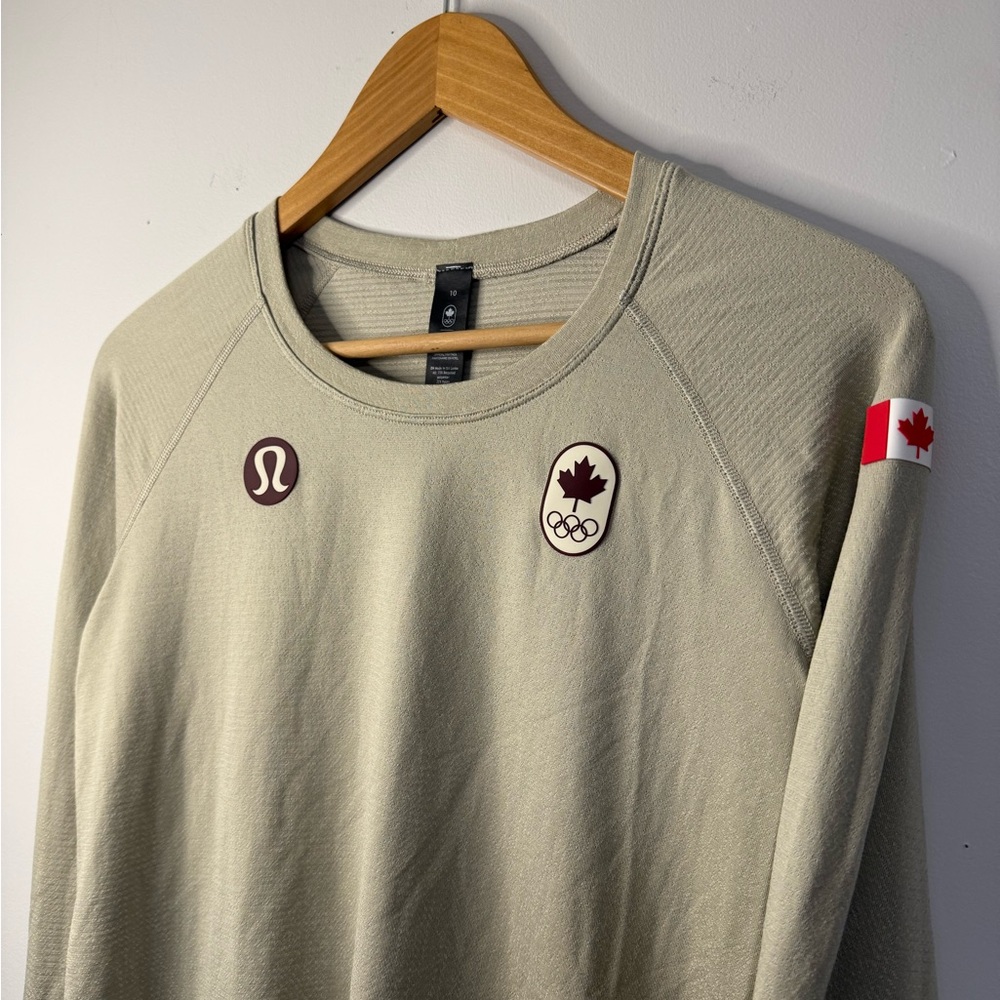 Lululemon Team Canada Olympics Collab Ivory Long Sleeve Shirt Womens Size 10